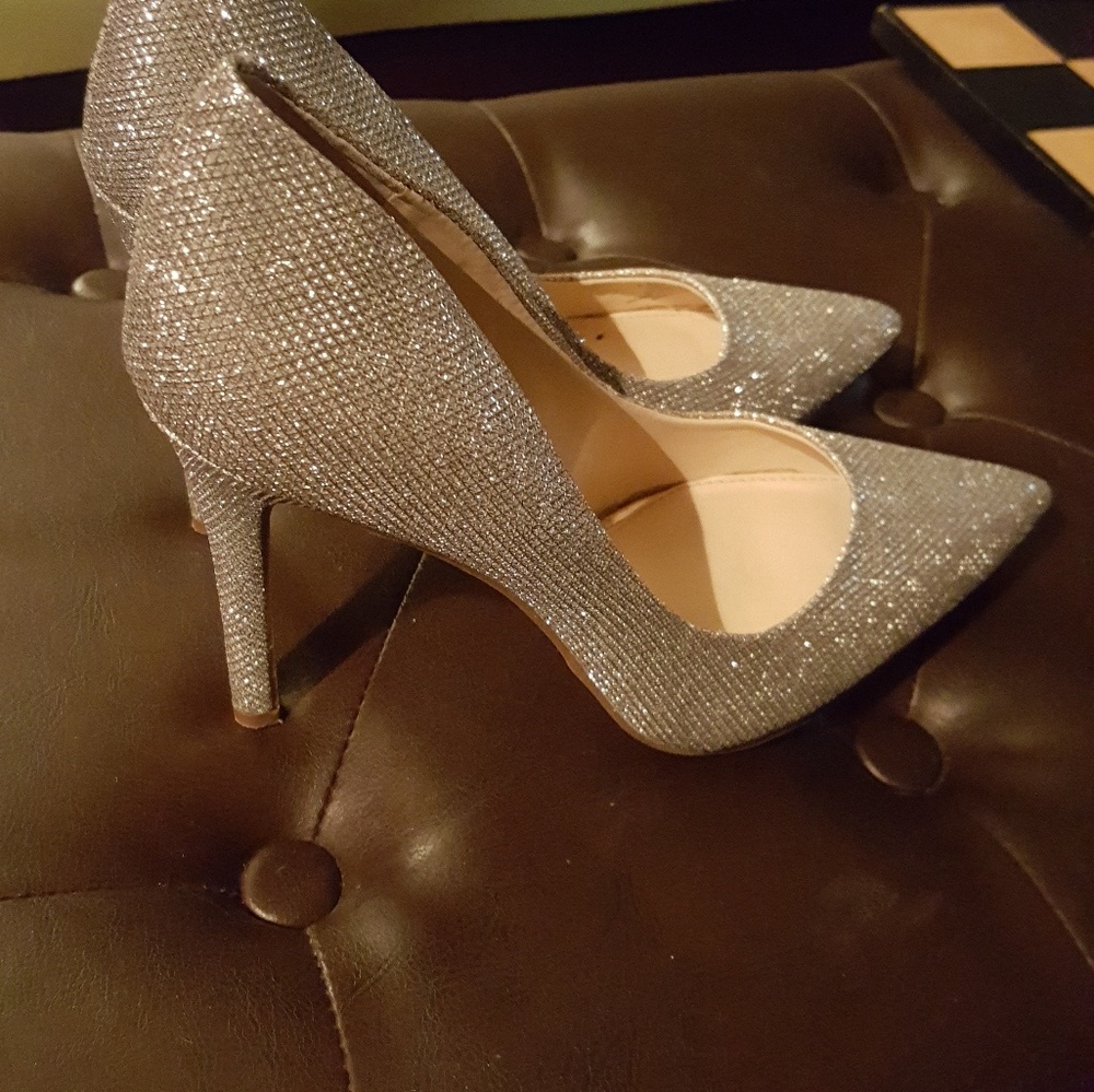 Sparkling Silver Purla  Pumps